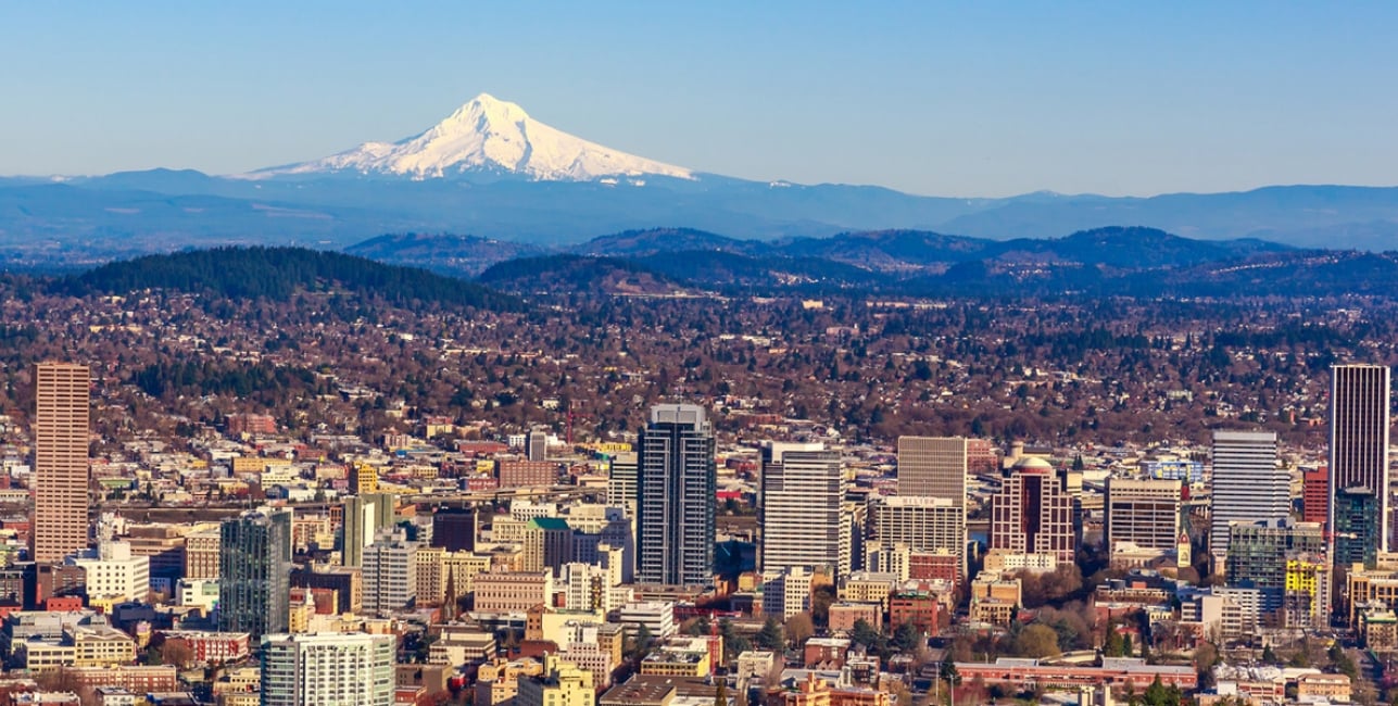 Portland and Seattle Getaway Roundtrip from Chicago | Amtrak Vacations®