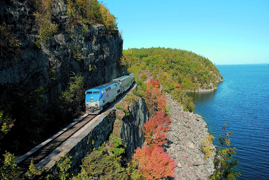 6 of the Best Fall Foliage Train Vacations to Book Now | Amtrak Vacations®